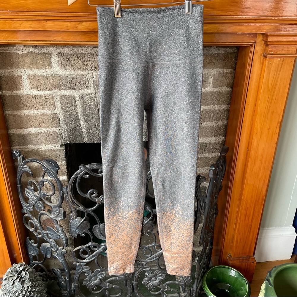 Beyond Yoga Alloy Ombré High Waisted MIDI Yoga Leggings Gray Rose Gold size S